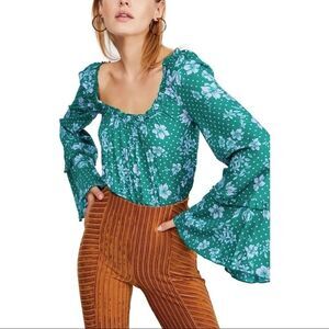 FREE PEOPLE • One on One Bell Sleeve Bodysuit